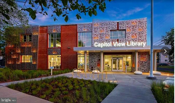 CENTRAL PARK CONDO - Residential