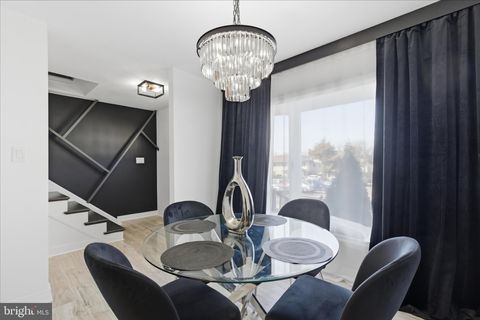 16 DAIMLER DRIVE 62 CAPITOL HEIGHTS MD 20743