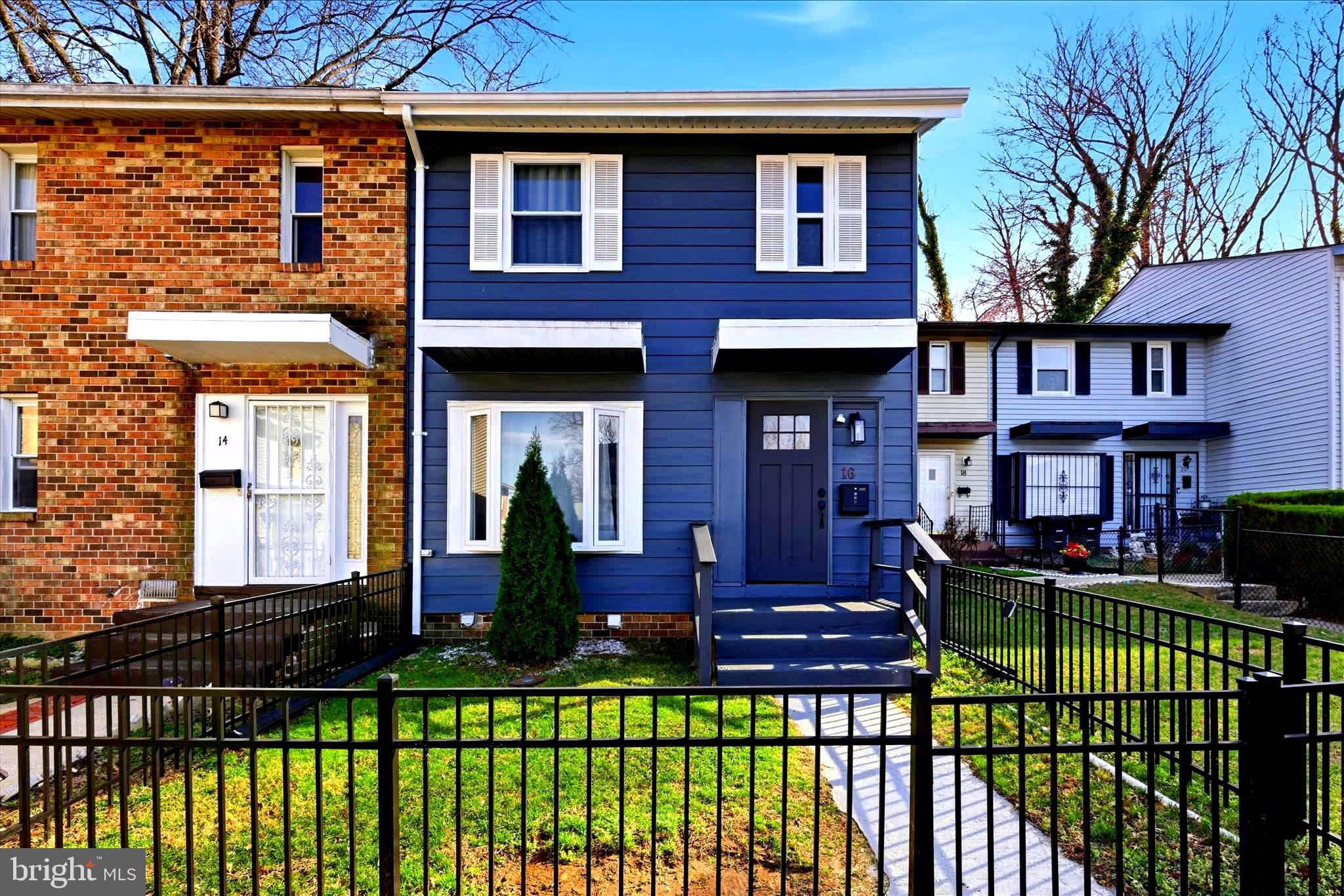 CENTRAL PARK CONDO - Residential