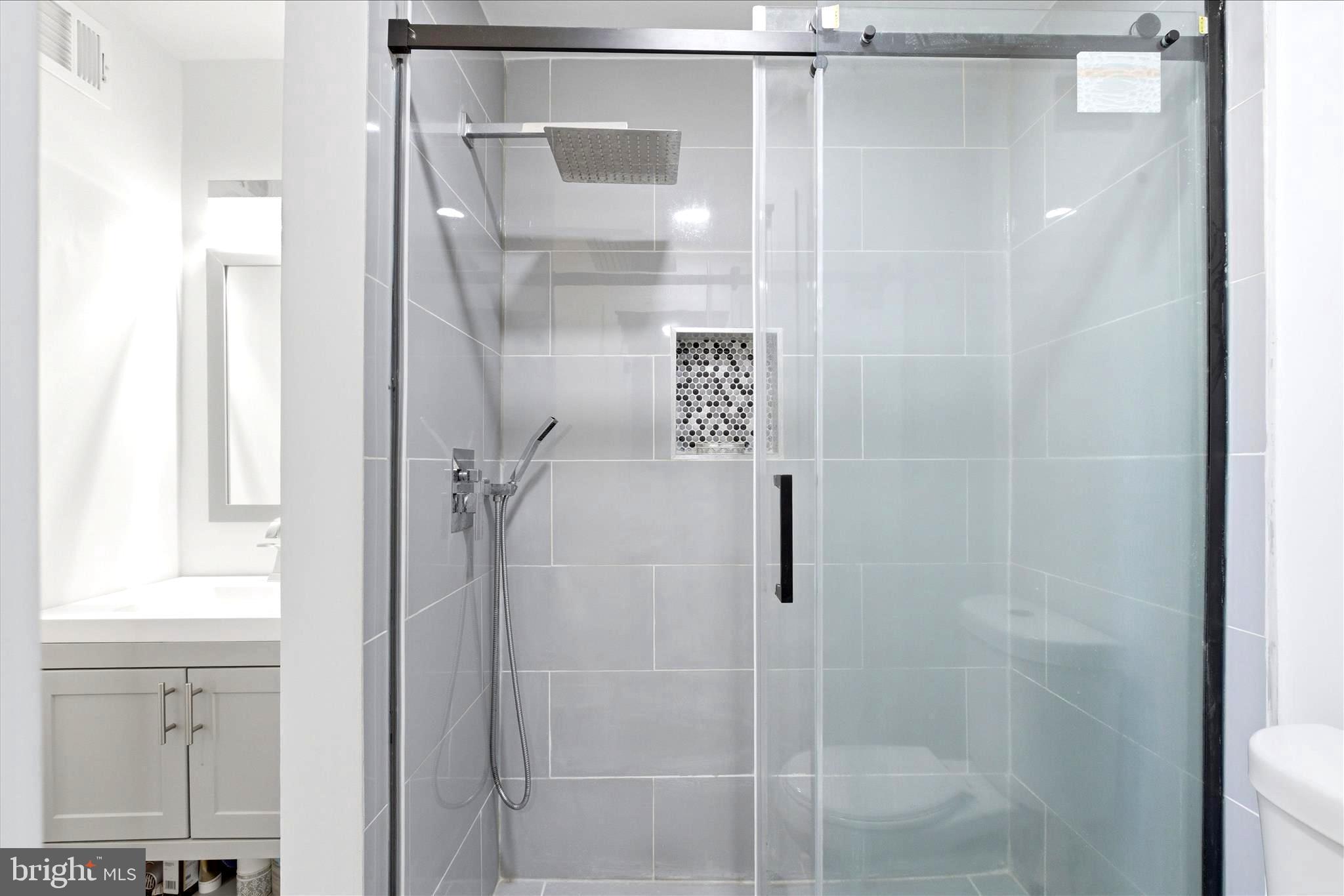 CENTRAL PARK CONDO - Residential