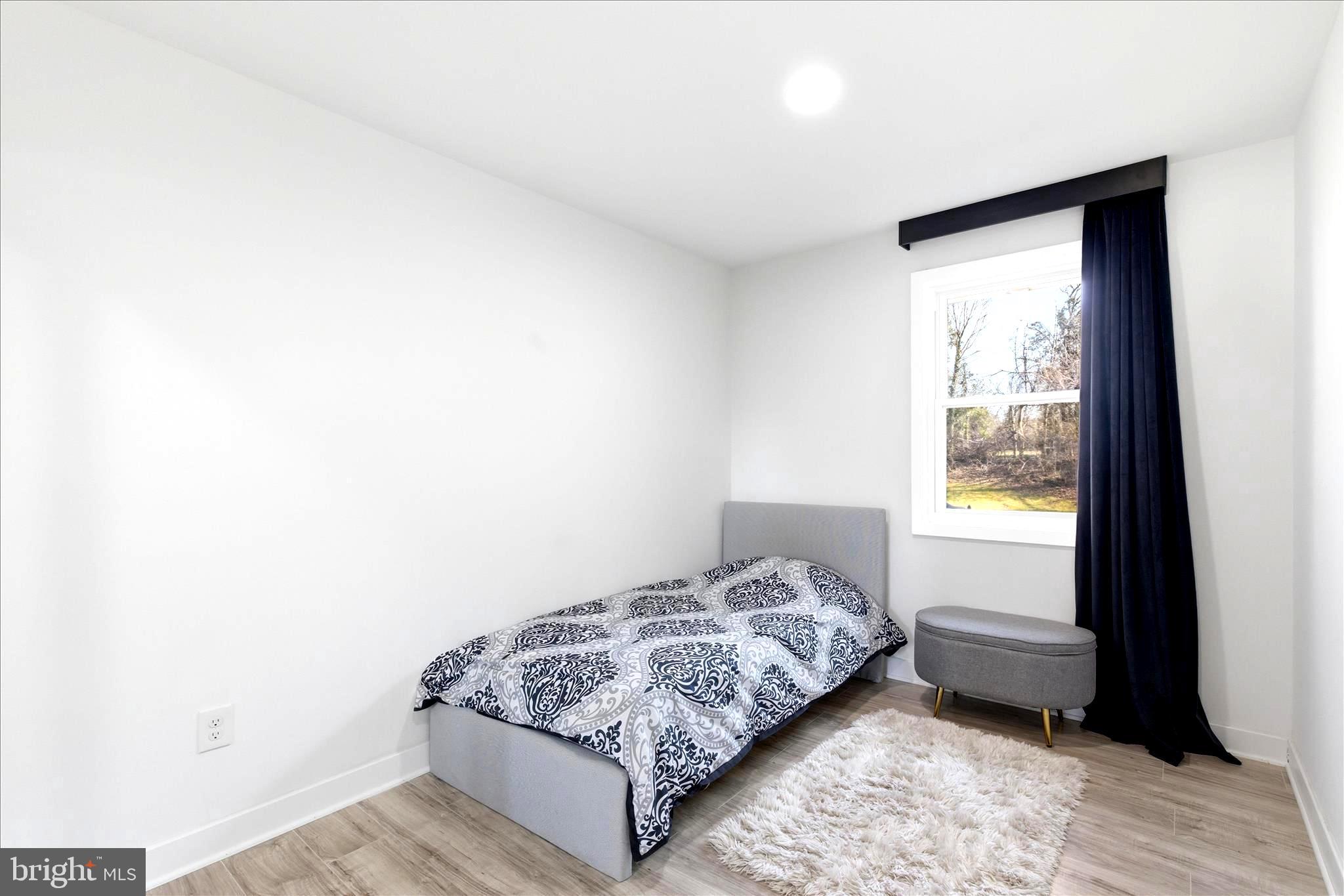 CENTRAL PARK CONDO - Residential