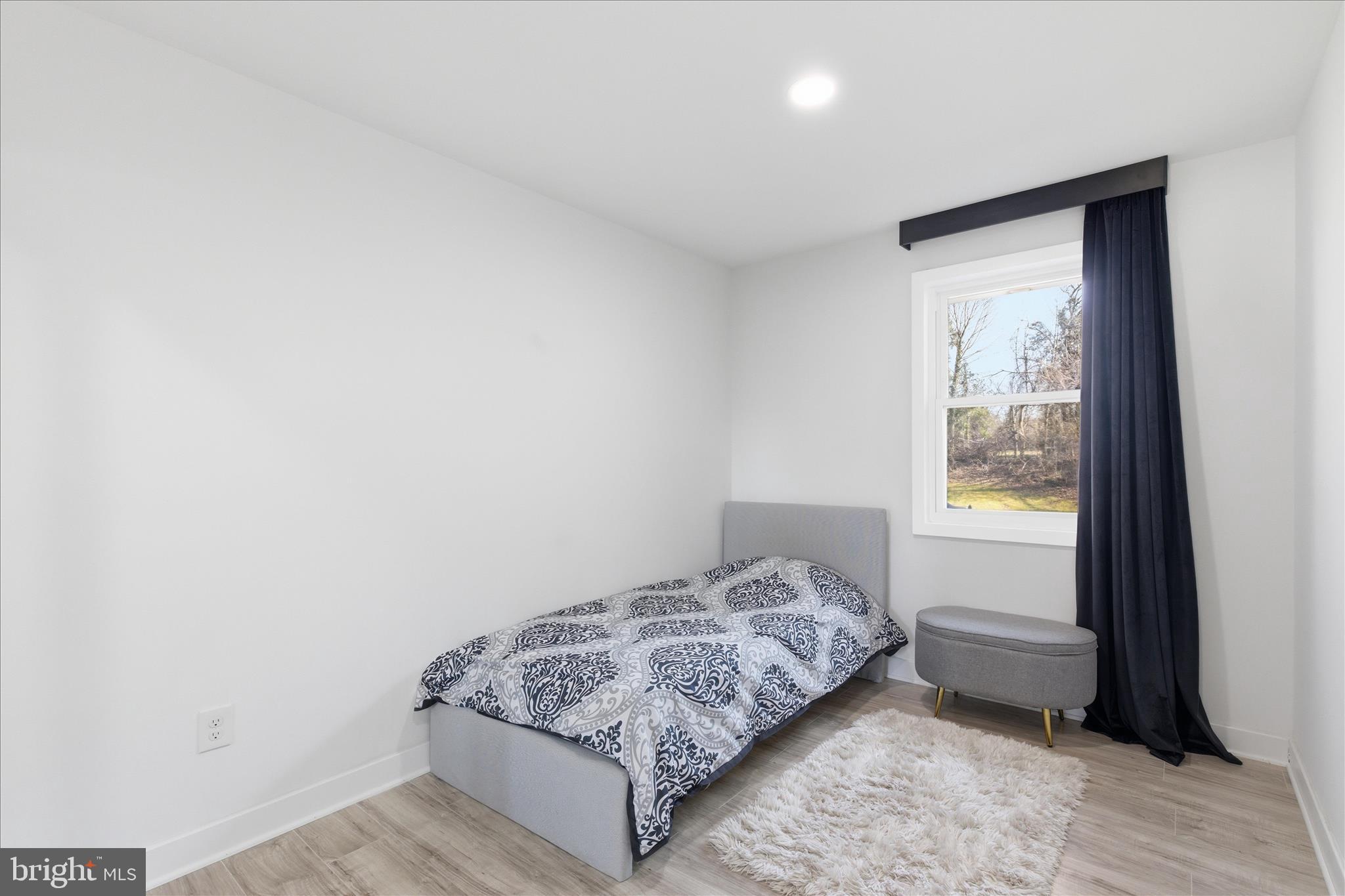 CENTRAL PARK CONDO - Residential