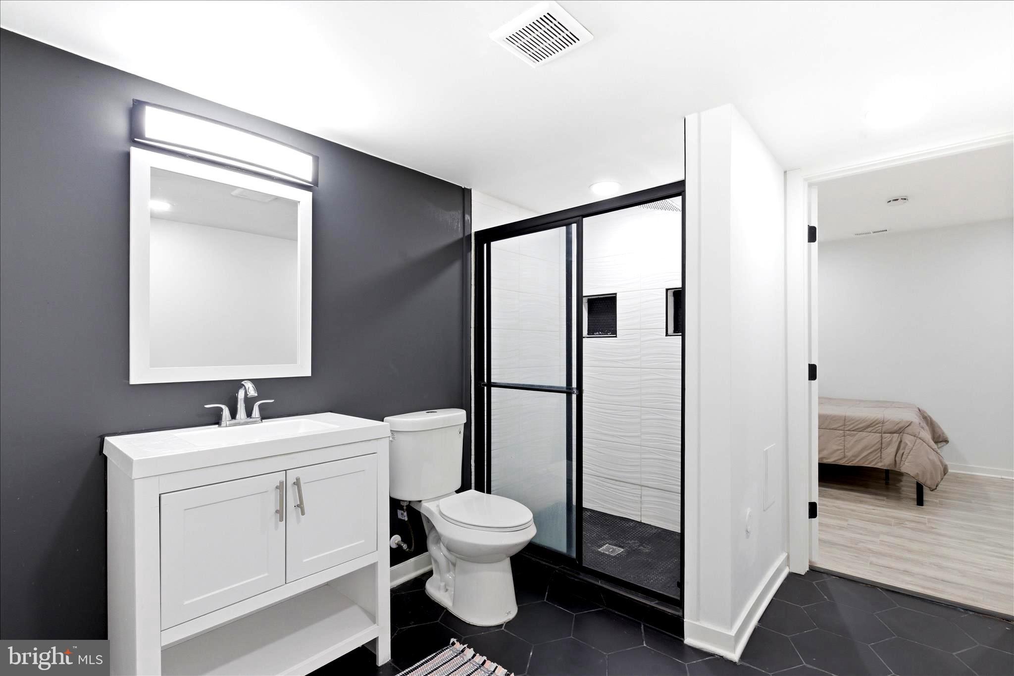 CENTRAL PARK CONDO - Residential