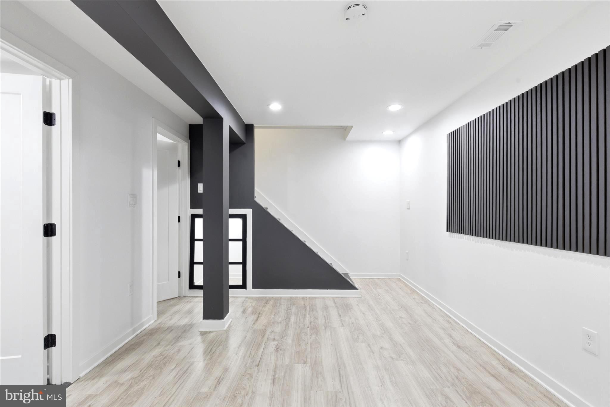 CENTRAL PARK CONDO - Residential