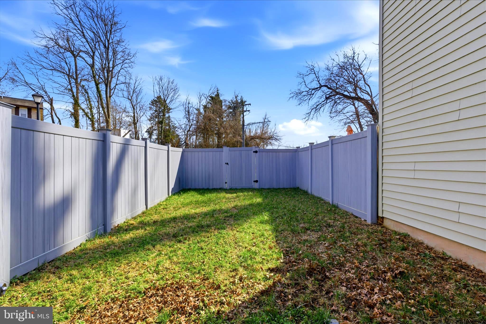 CENTRAL PARK CONDO - Residential