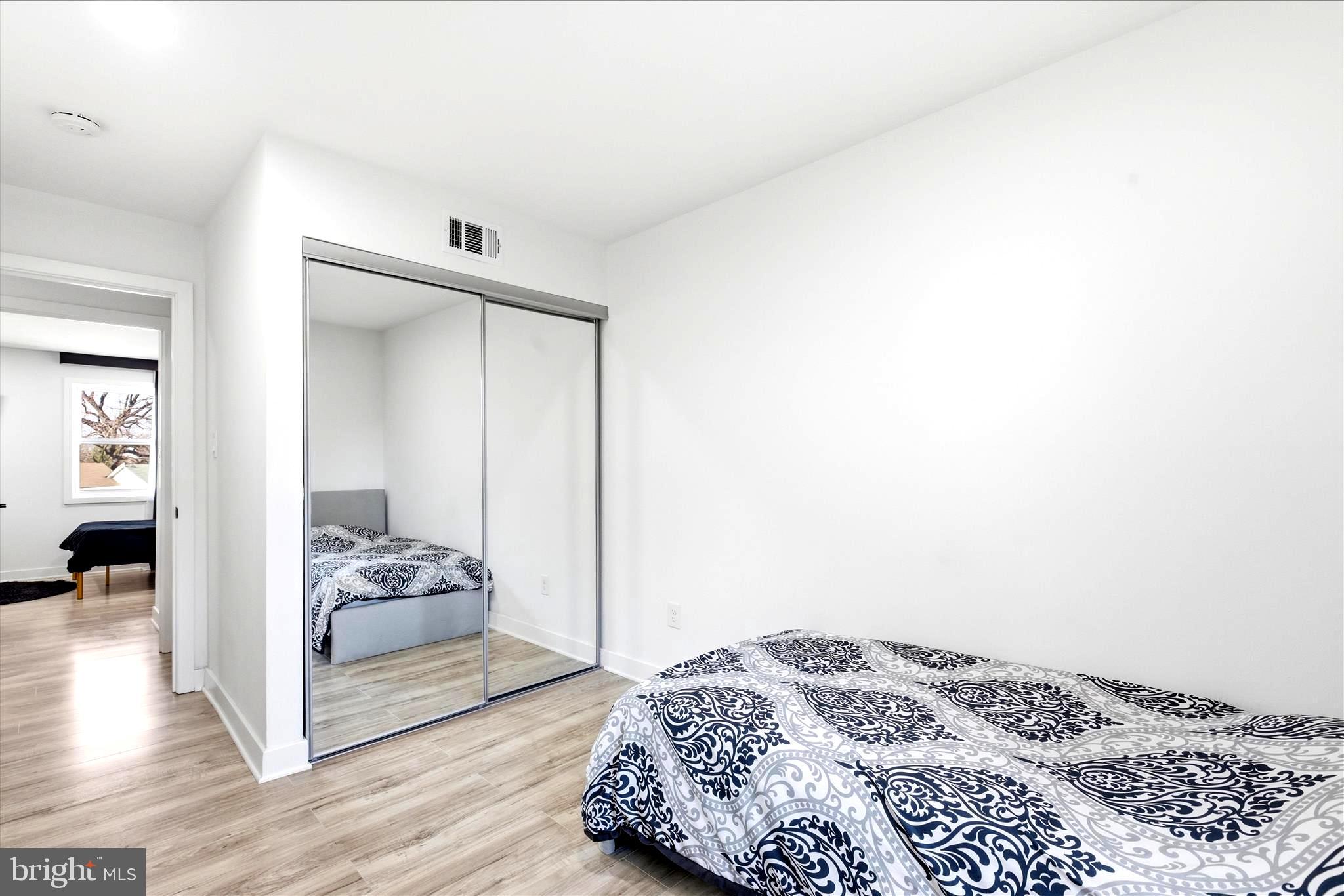 CENTRAL PARK CONDO - Residential