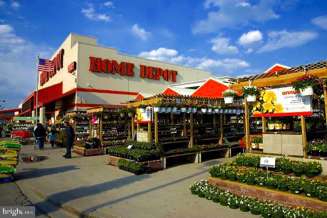 CENTRAL PARK CONDO - Residential