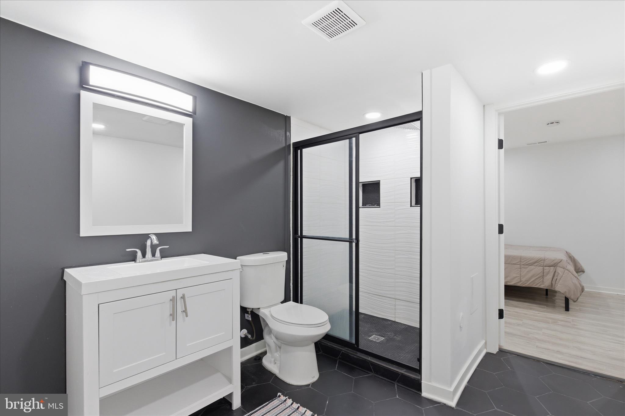 CENTRAL PARK CONDO - Residential