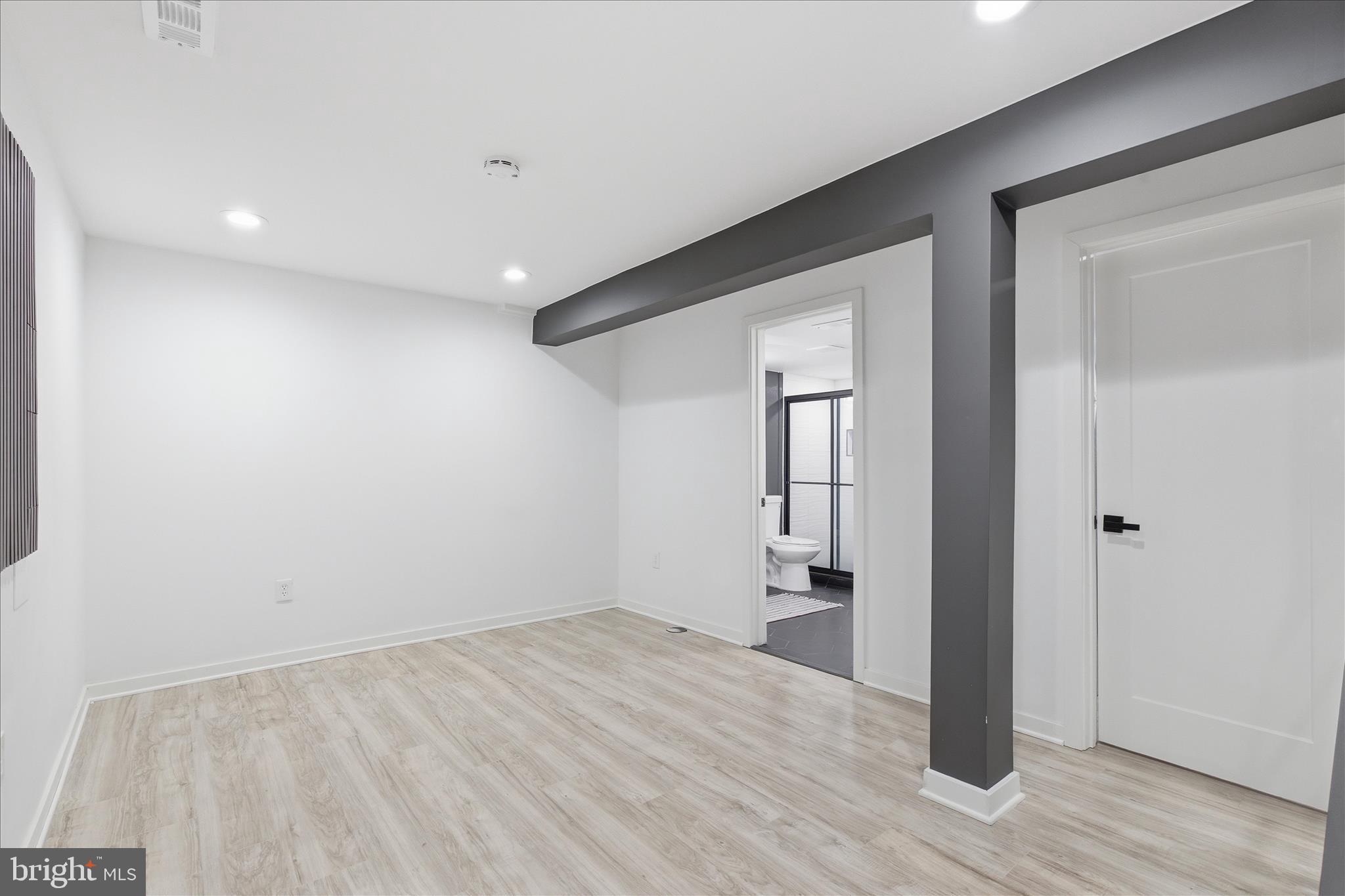 CENTRAL PARK CONDO - Residential