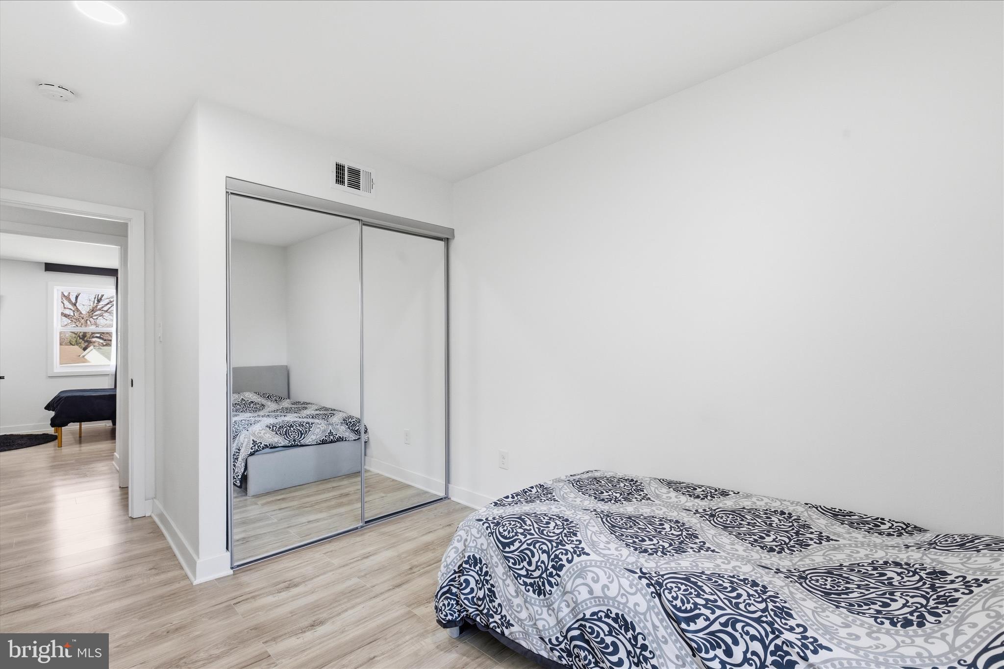 CENTRAL PARK CONDO - Residential