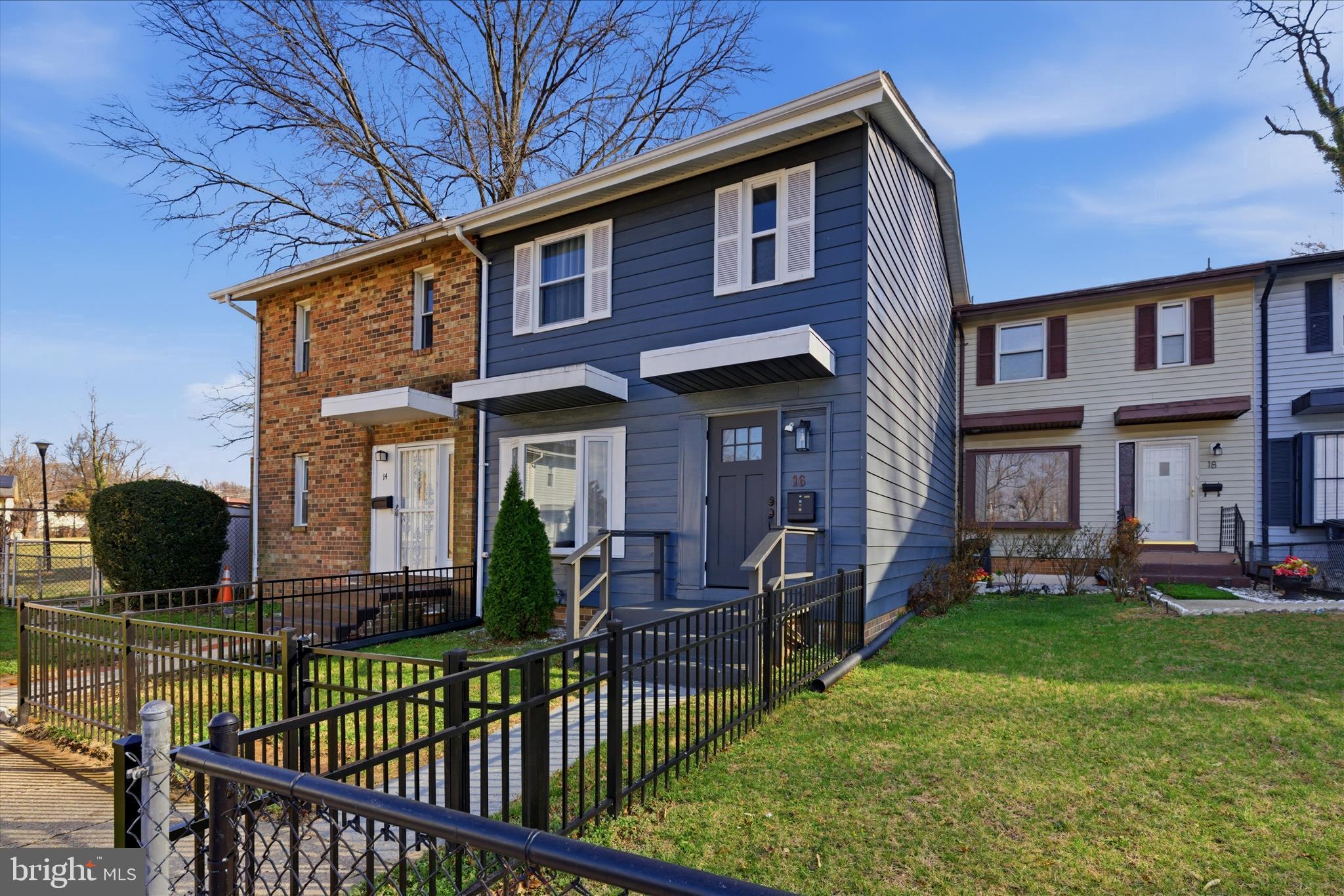 CENTRAL PARK CONDO - Residential