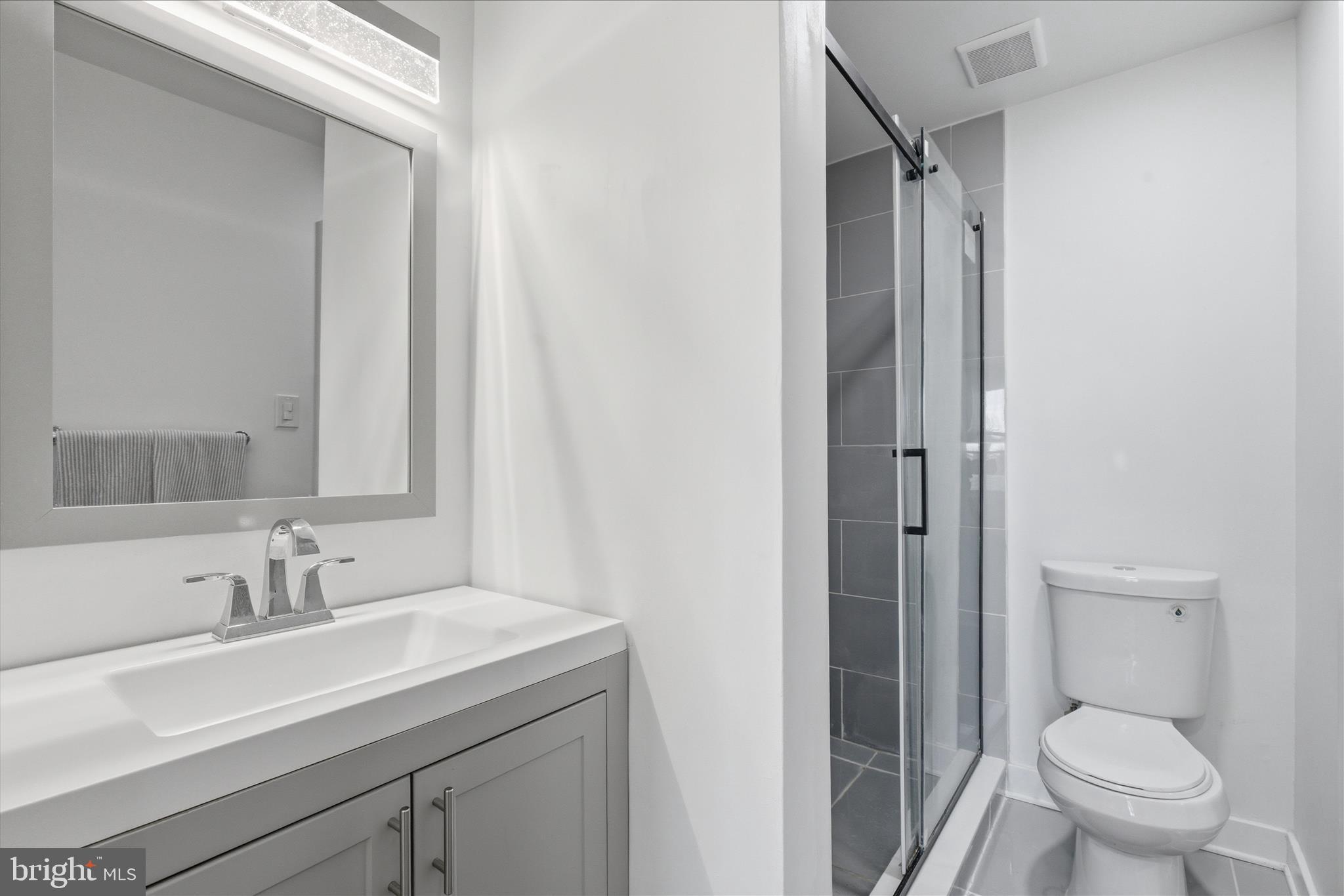 CENTRAL PARK CONDO - Residential