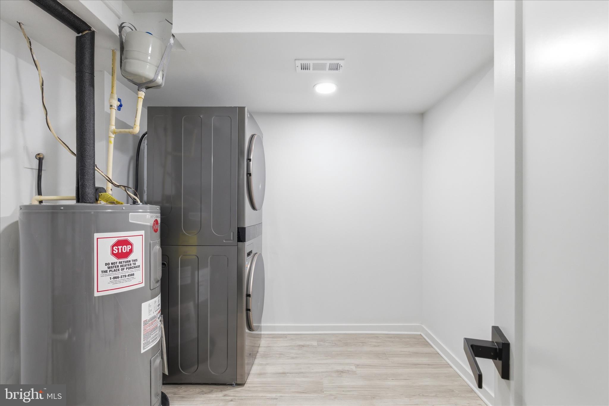 CENTRAL PARK CONDO - Residential