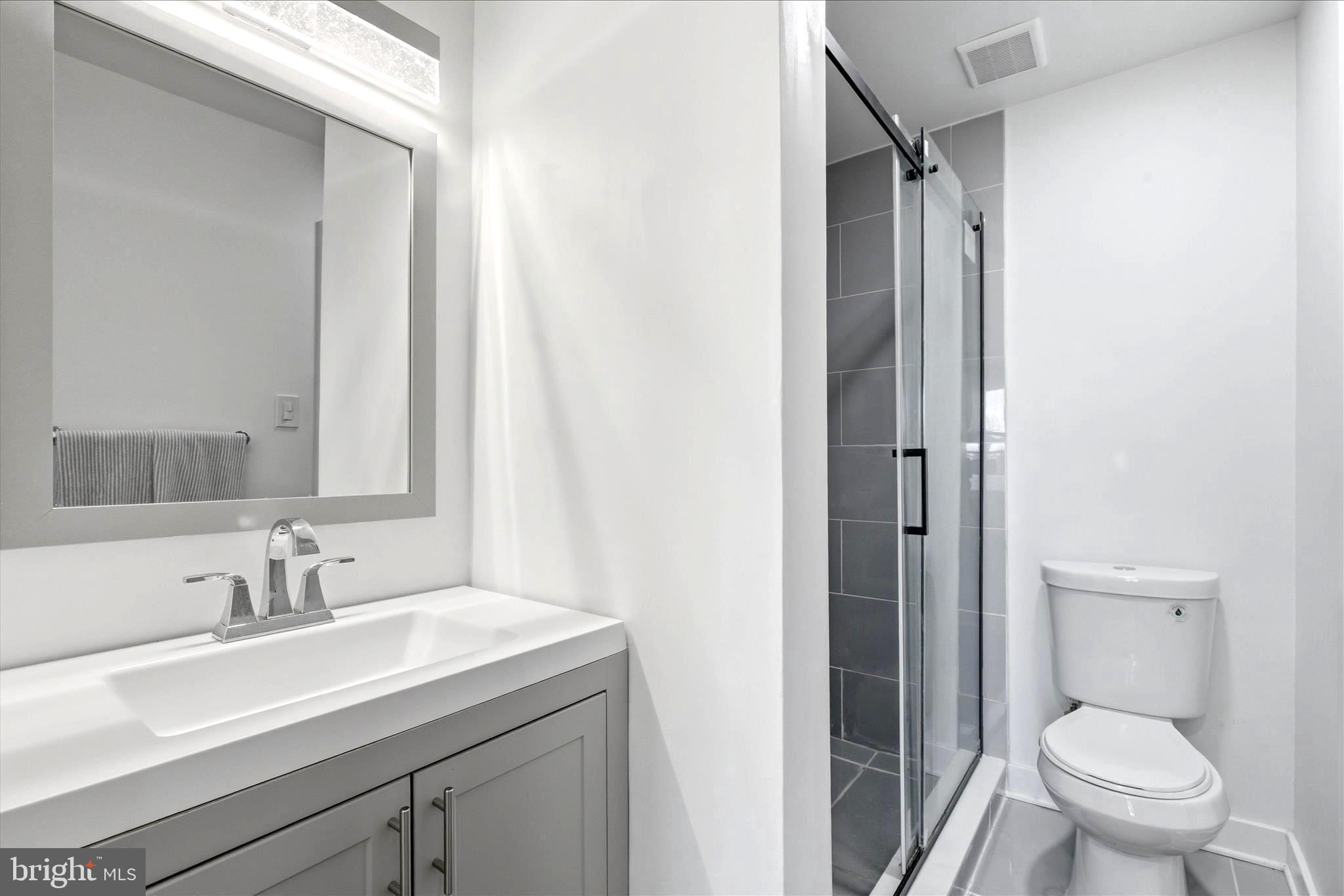 CENTRAL PARK CONDO - Residential