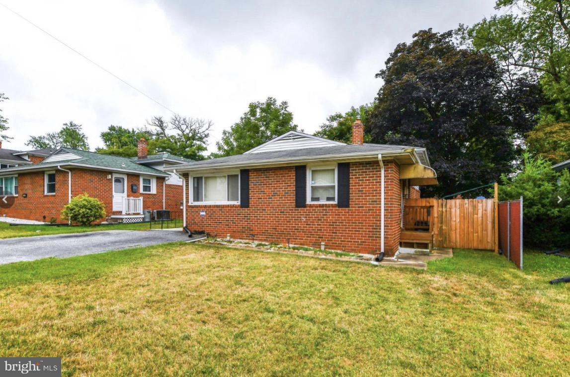 OAK COURT - Residential