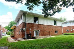 OAK COURT - Residential