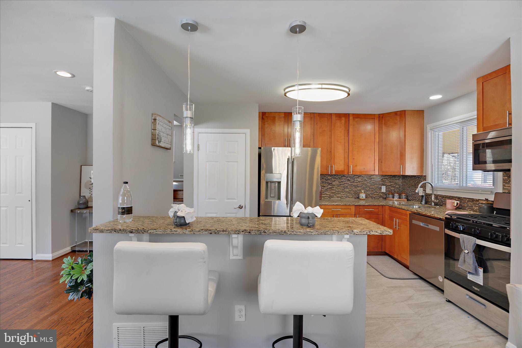 OAK COURT - Residential