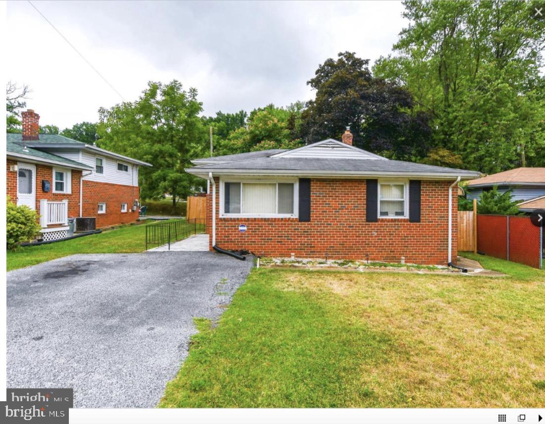 OAK COURT - Residential