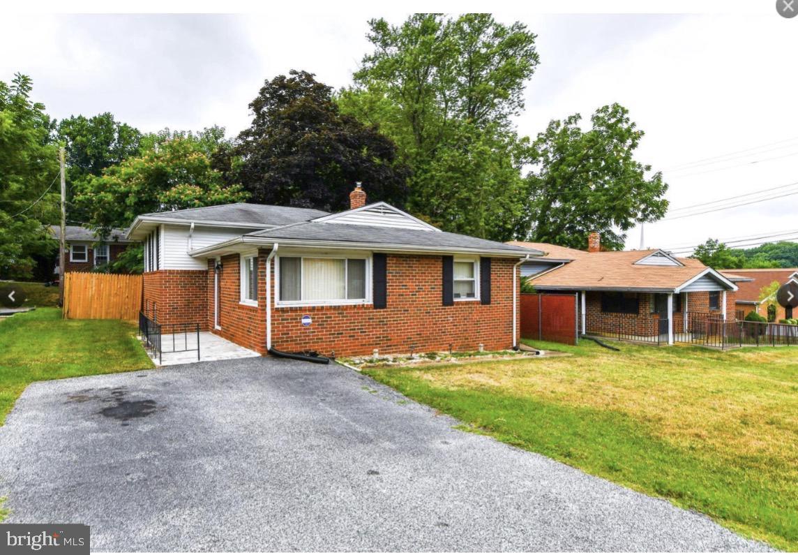 OAK COURT - Residential