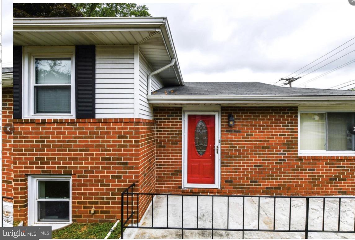 OAK COURT - Residential