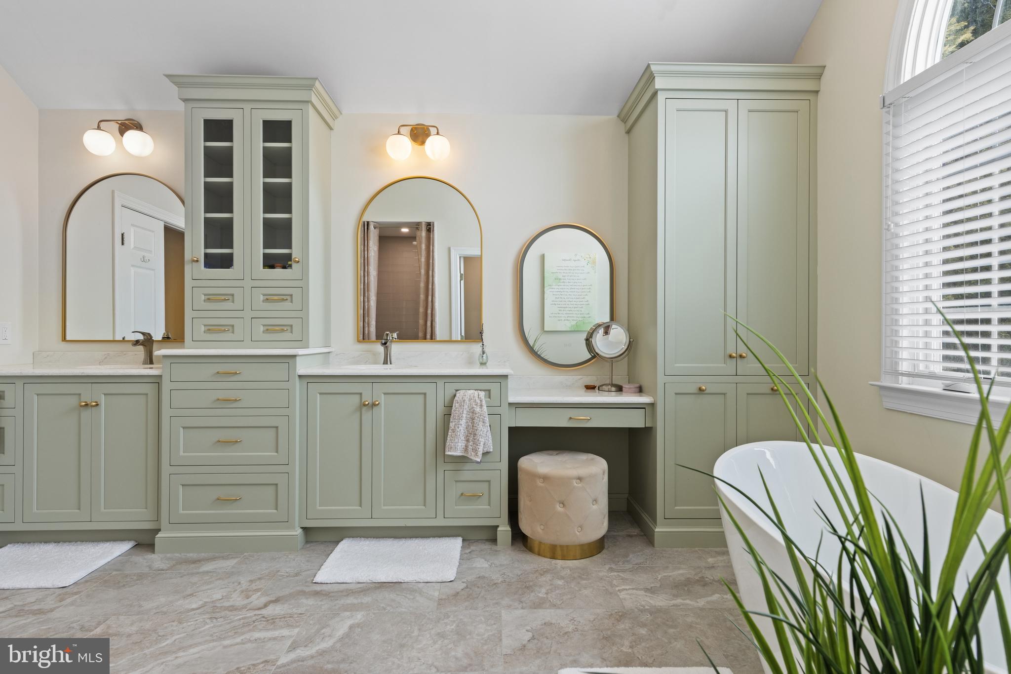 BAINBRIDGE - Residential