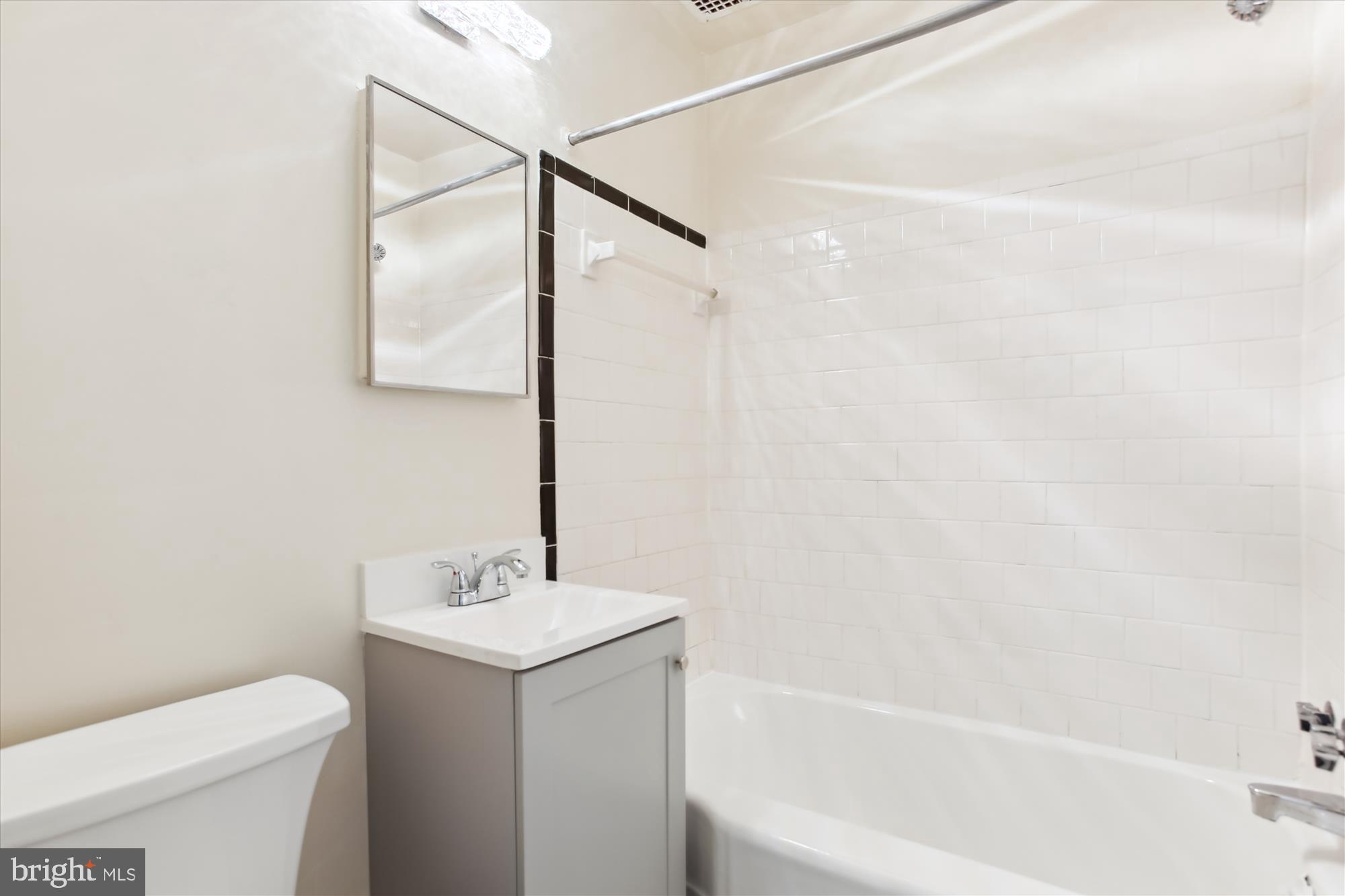 OLD TOWN ALEXANDRIA - Residential Lease