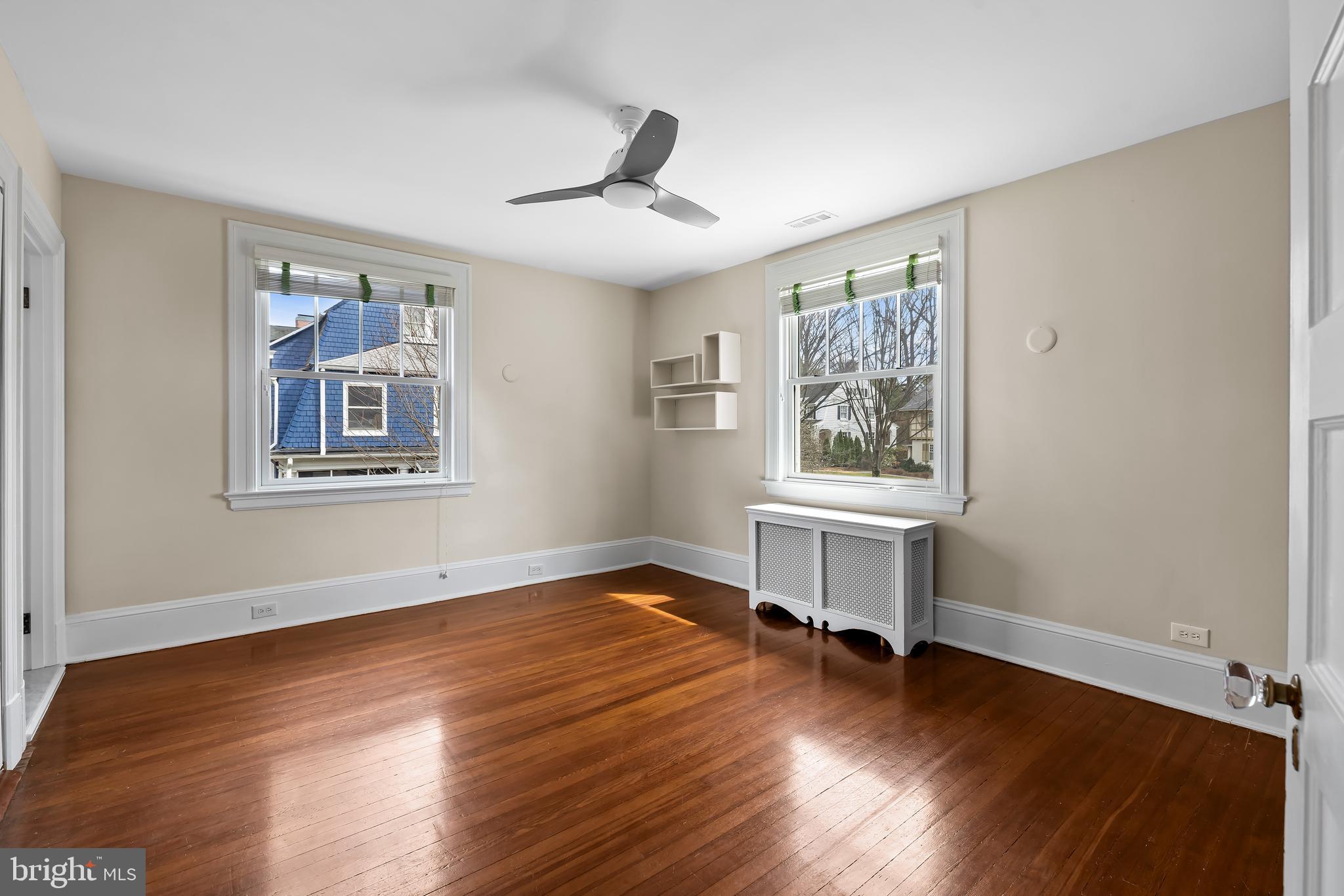 ROLAND PARK - Residential