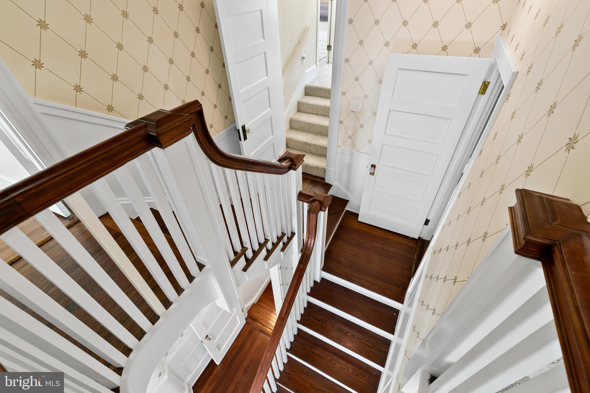 ROLAND PARK - Residential