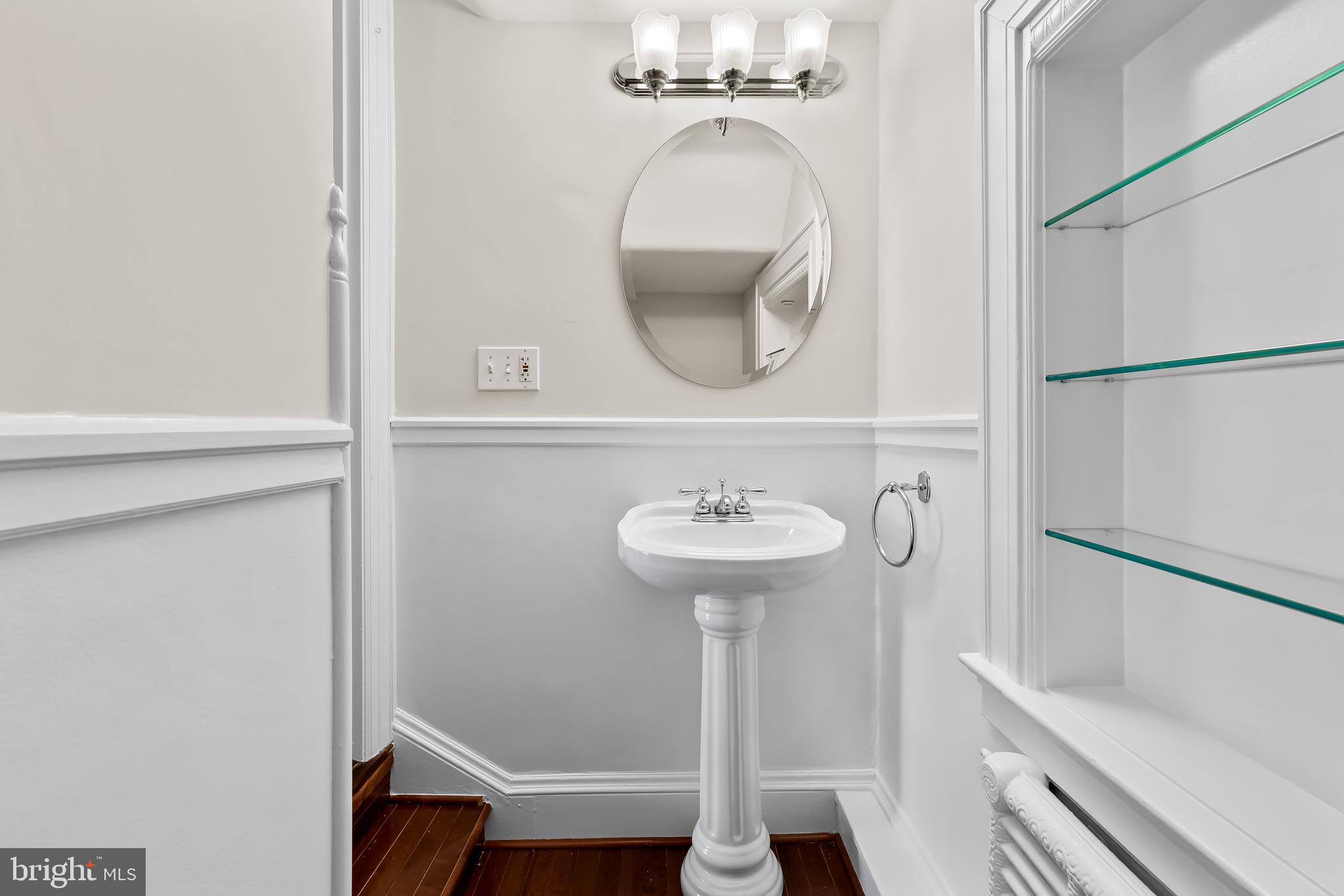 ROLAND PARK - Residential