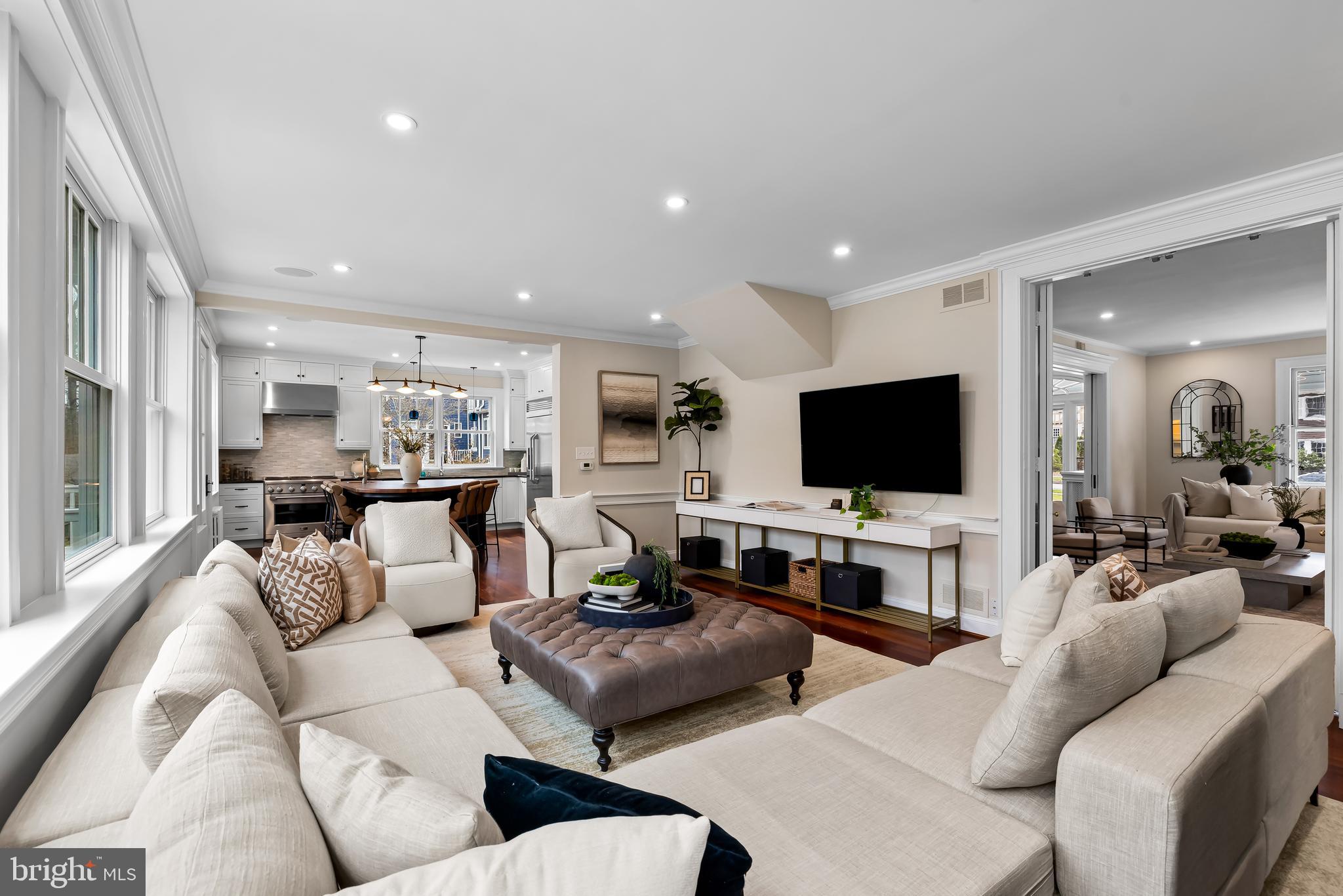 ROLAND PARK - Residential