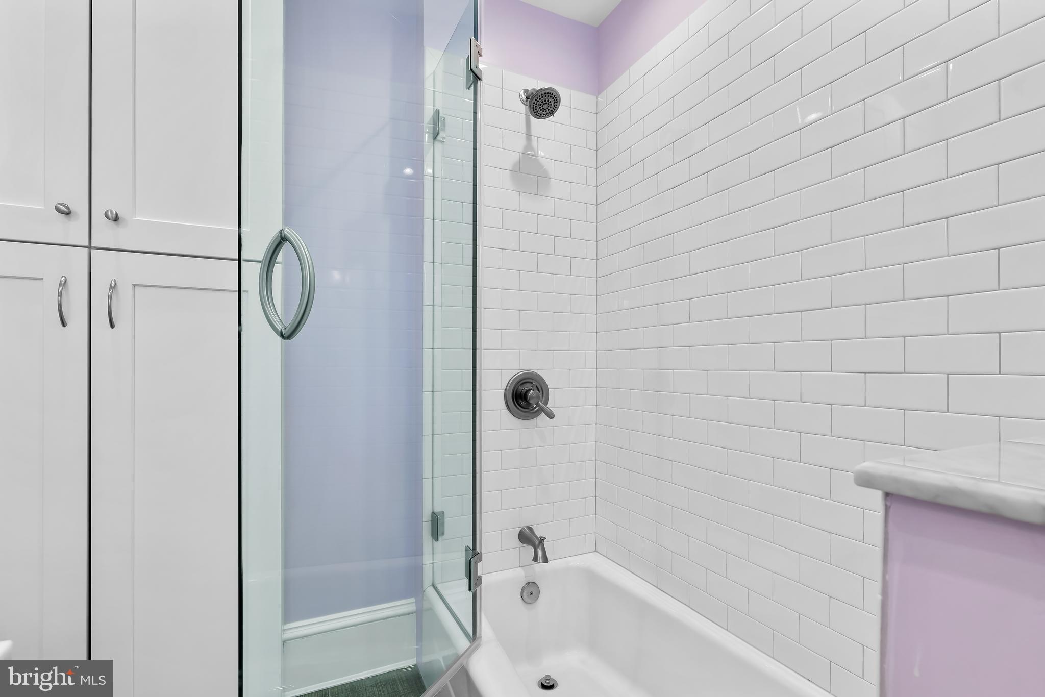 ROLAND PARK - Residential