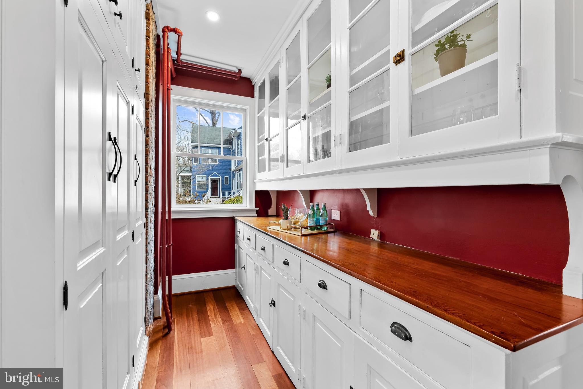 ROLAND PARK - Residential