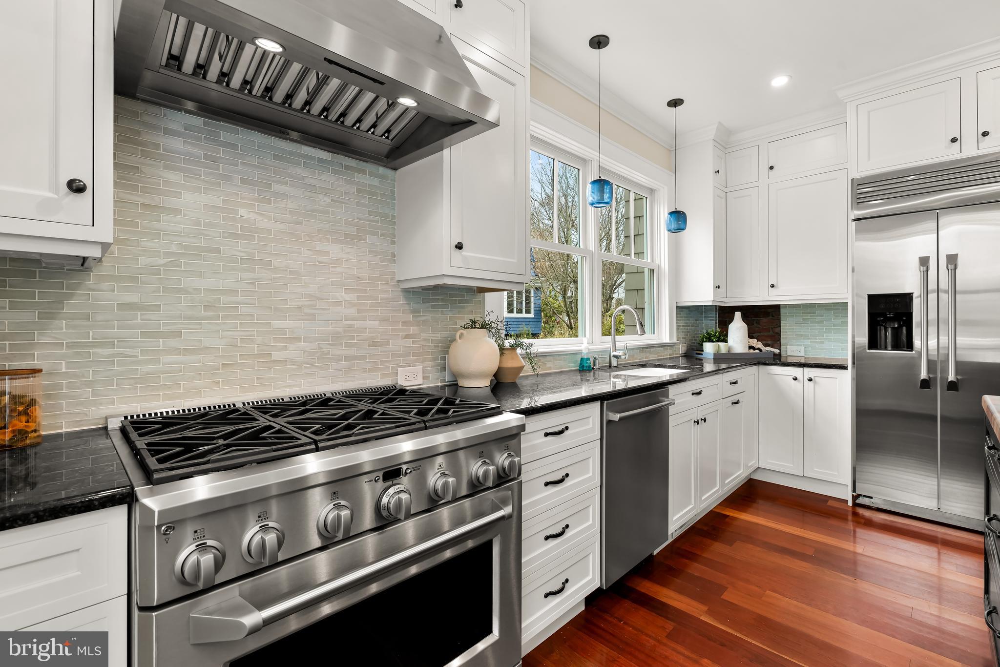 ROLAND PARK - Residential