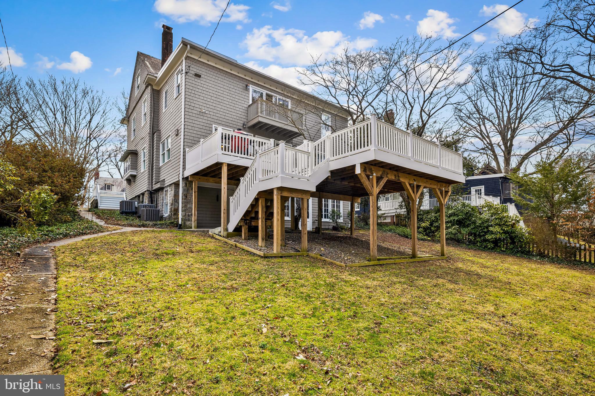 ROLAND PARK - Residential