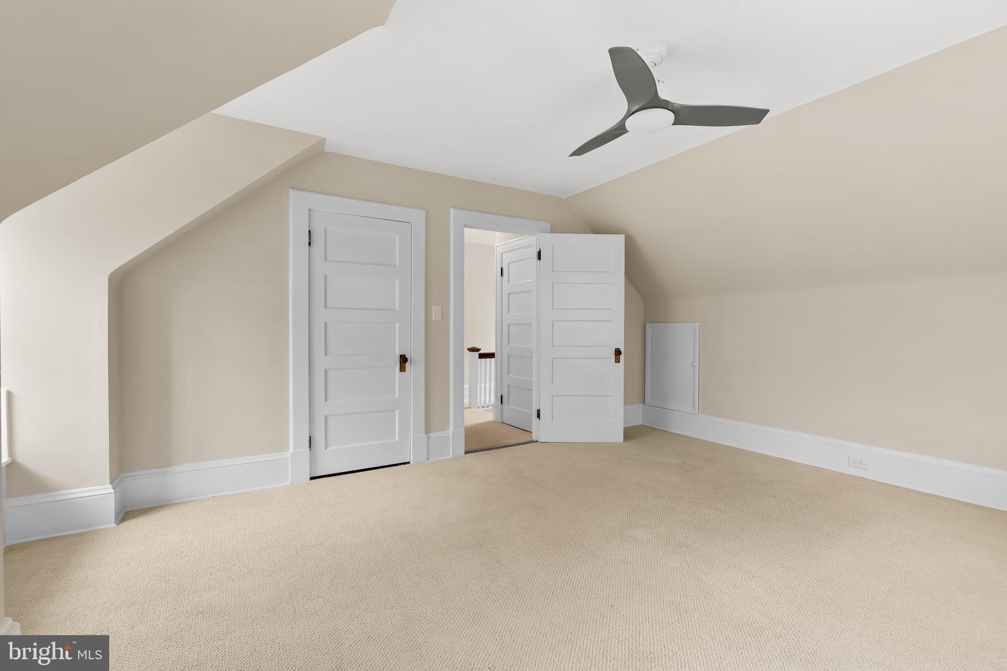 ROLAND PARK - Residential