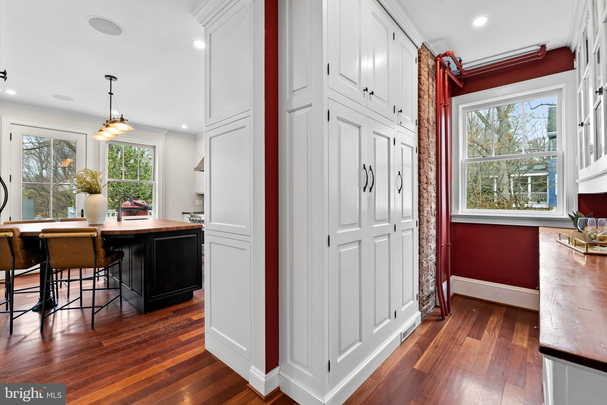 ROLAND PARK - Residential