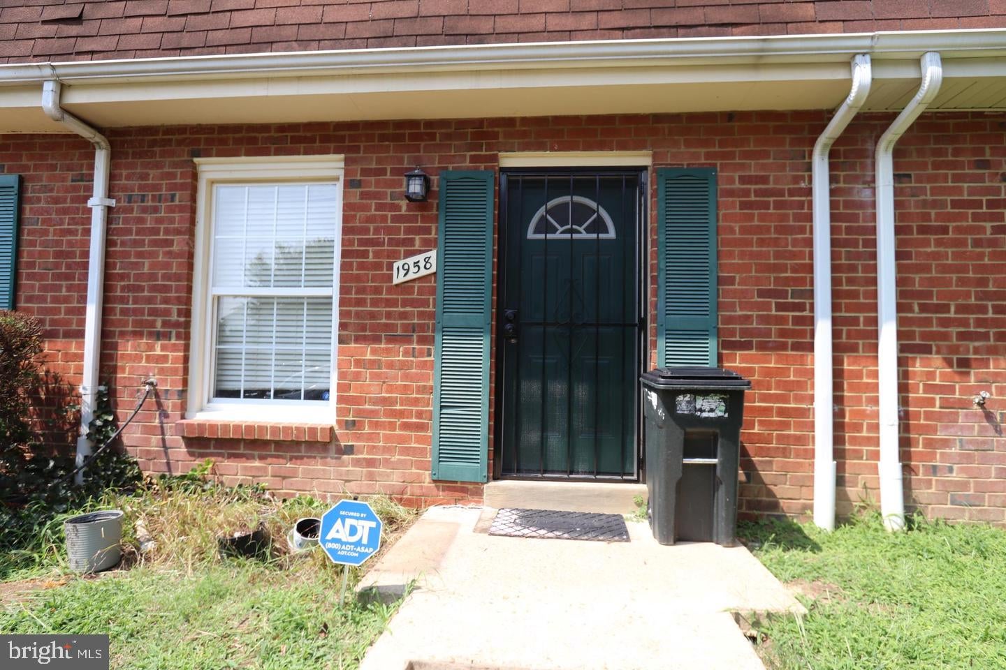 1958 ARWELL COURT