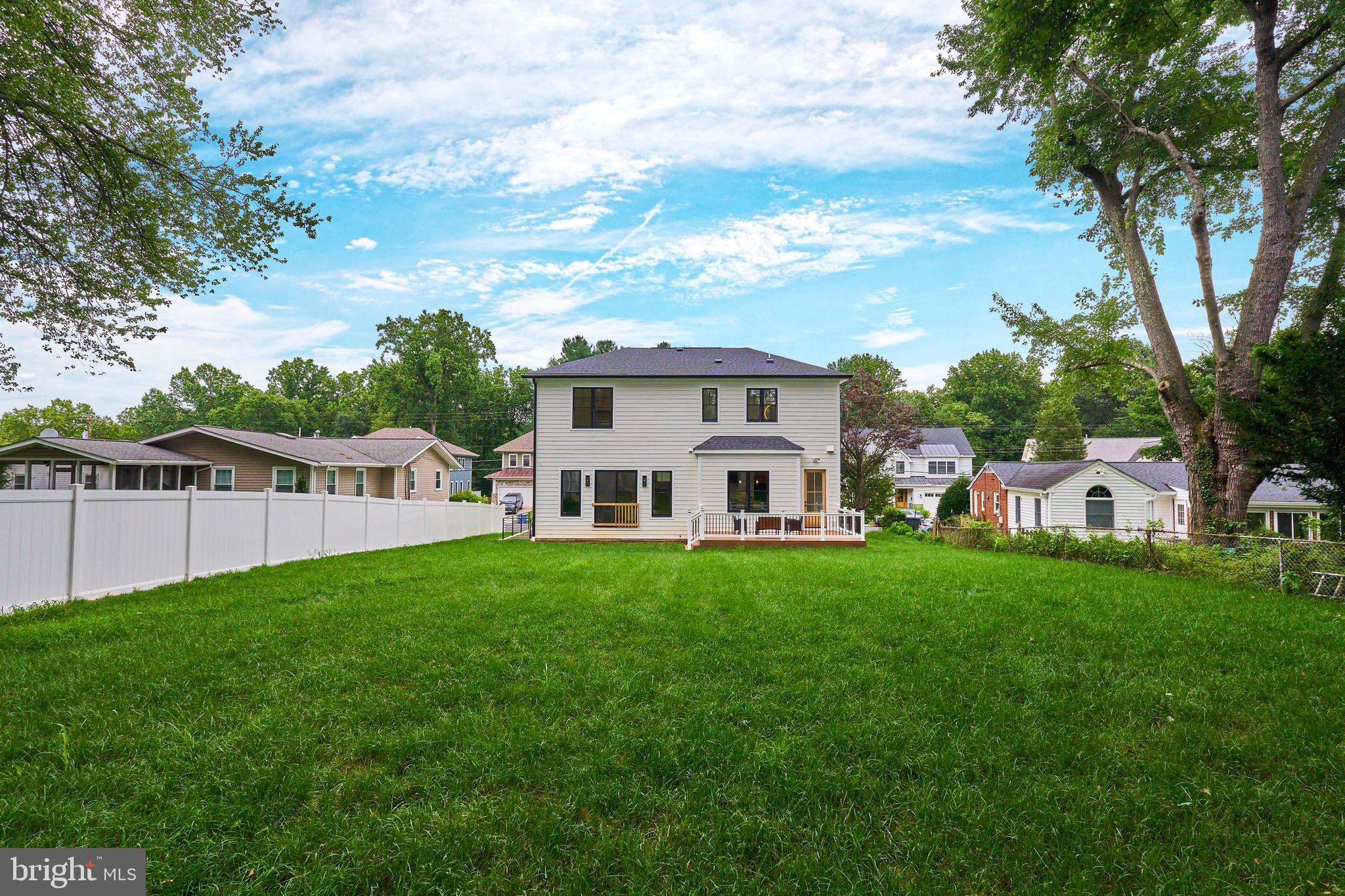 VIENNA WOODS - Residential