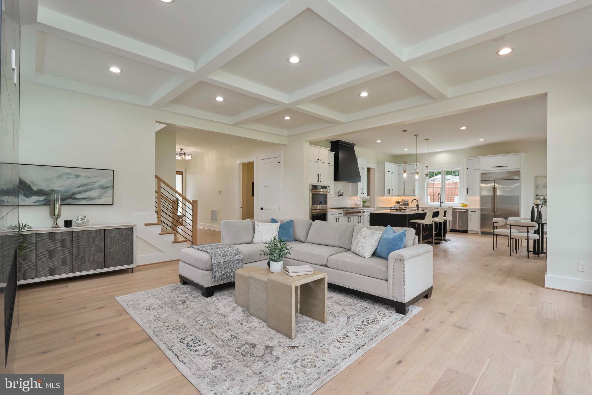 VIENNA WOODS - Residential