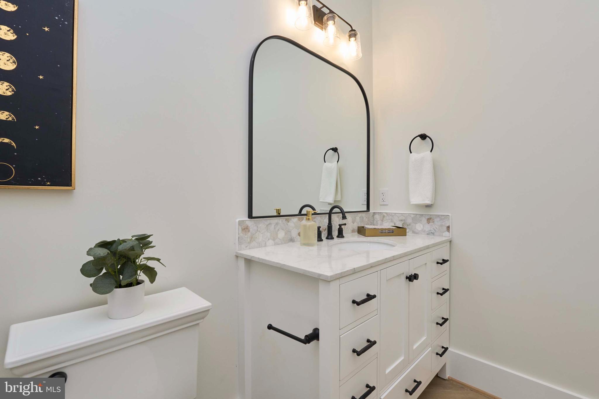 VIENNA WOODS - Residential