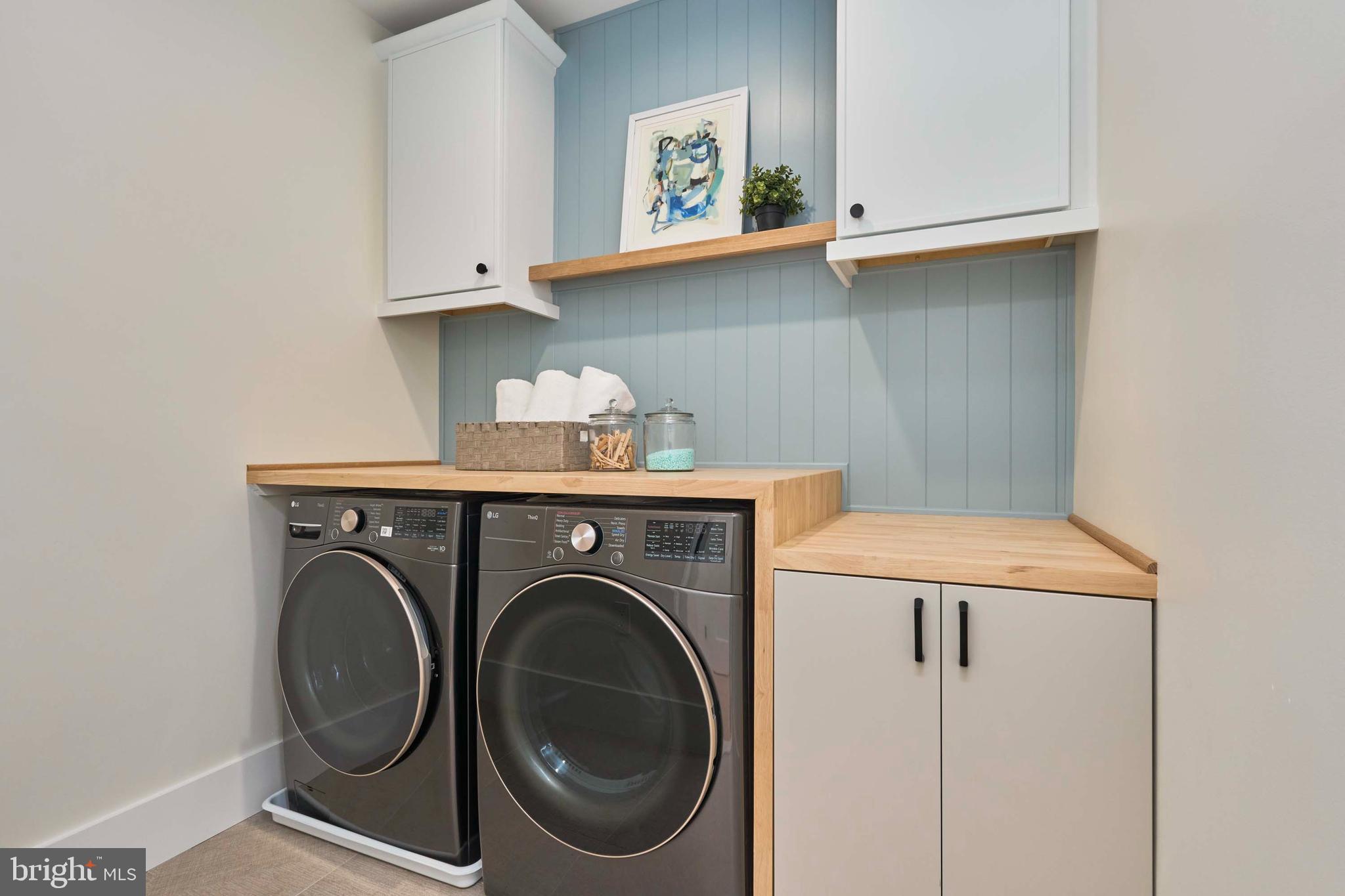 VIENNA WOODS - Residential