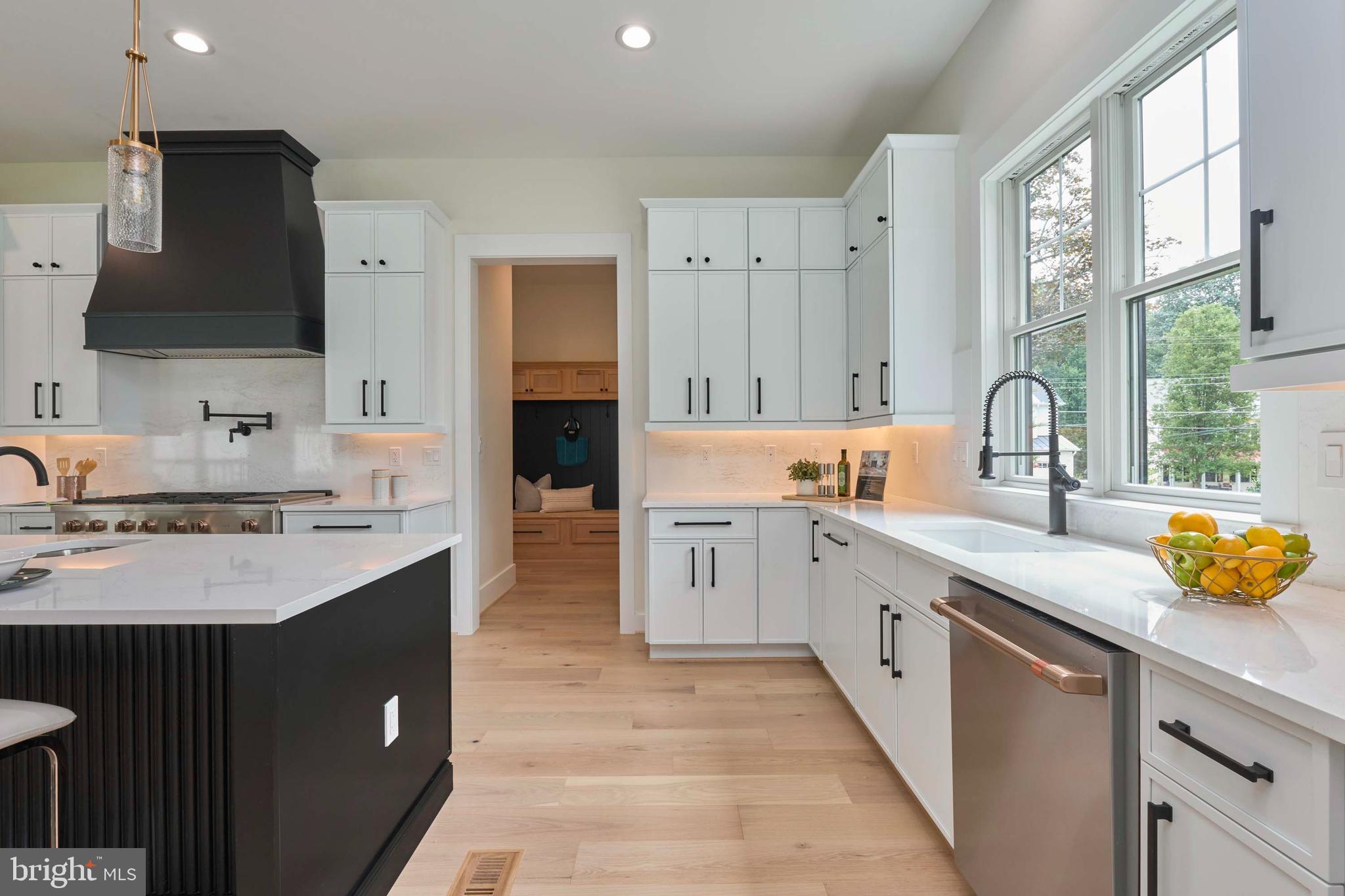 VIENNA WOODS - Residential