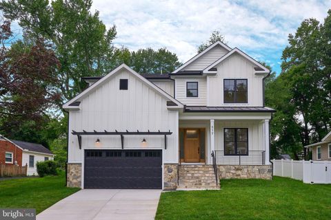 517 WALKER STREET SW VIENNA VA 22180