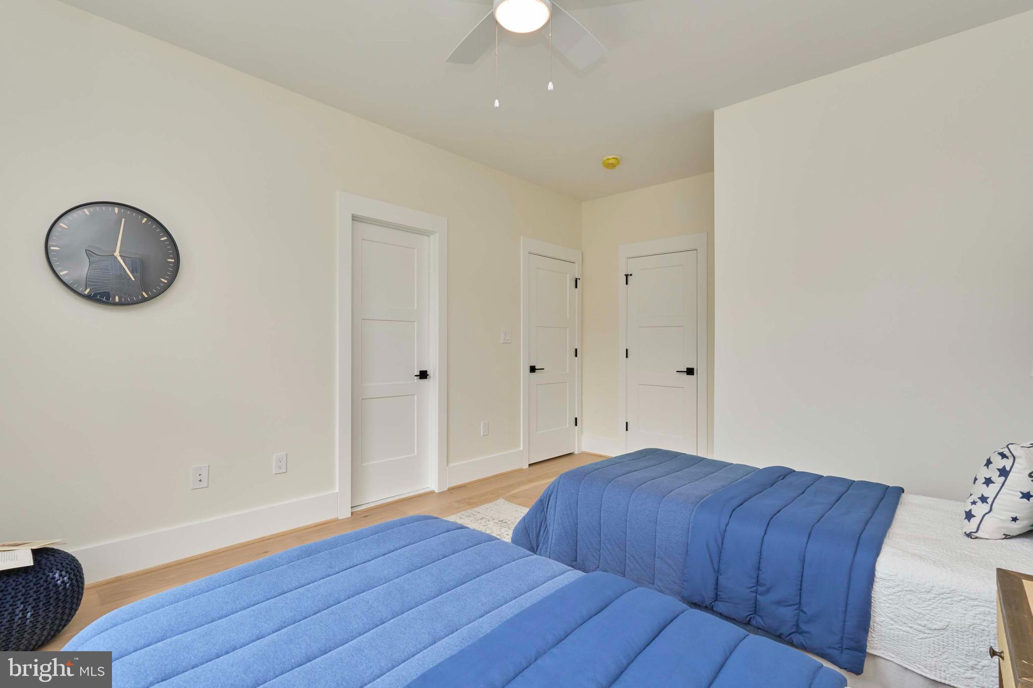 VIENNA WOODS - Residential