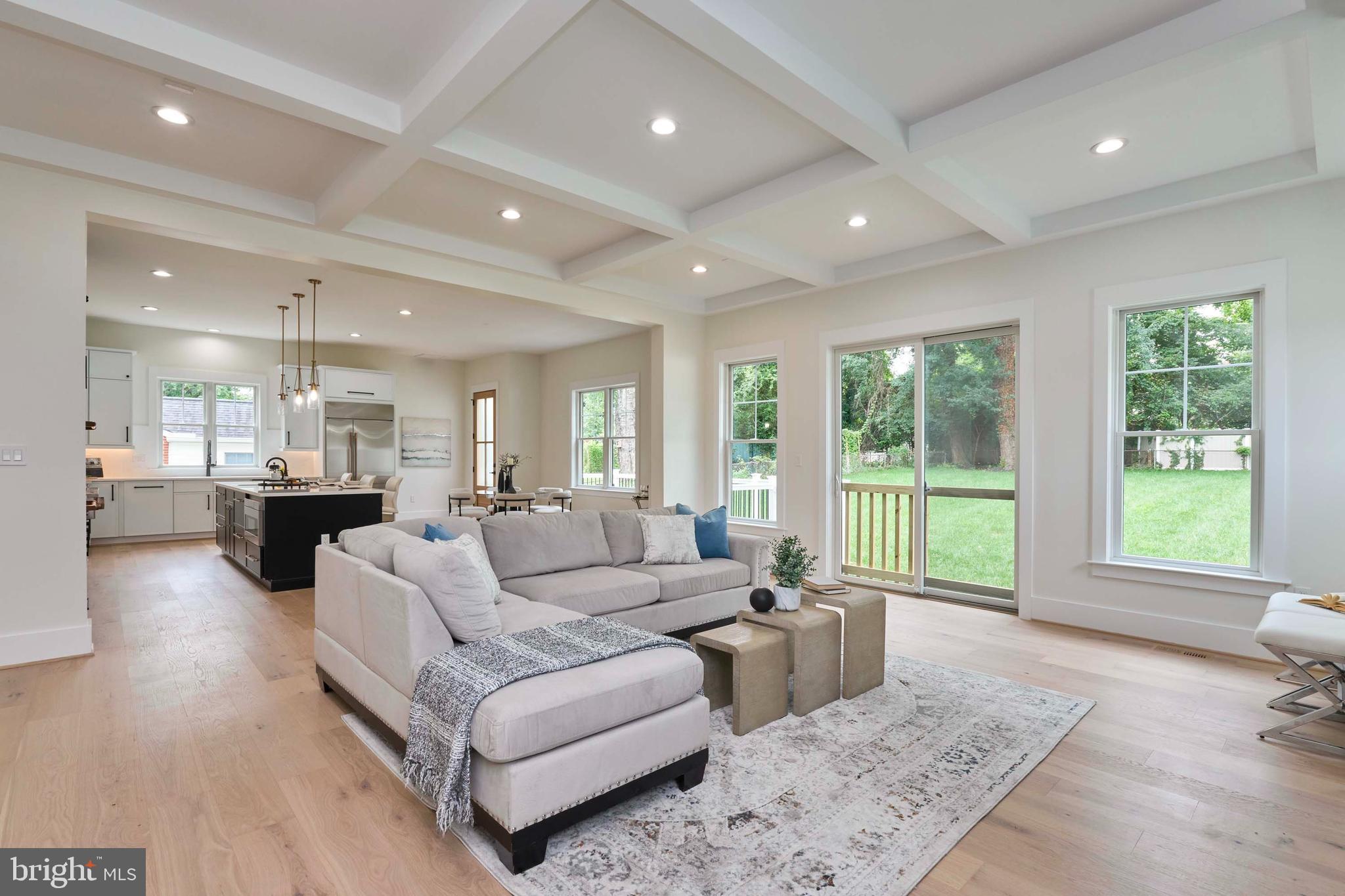 VIENNA WOODS - Residential