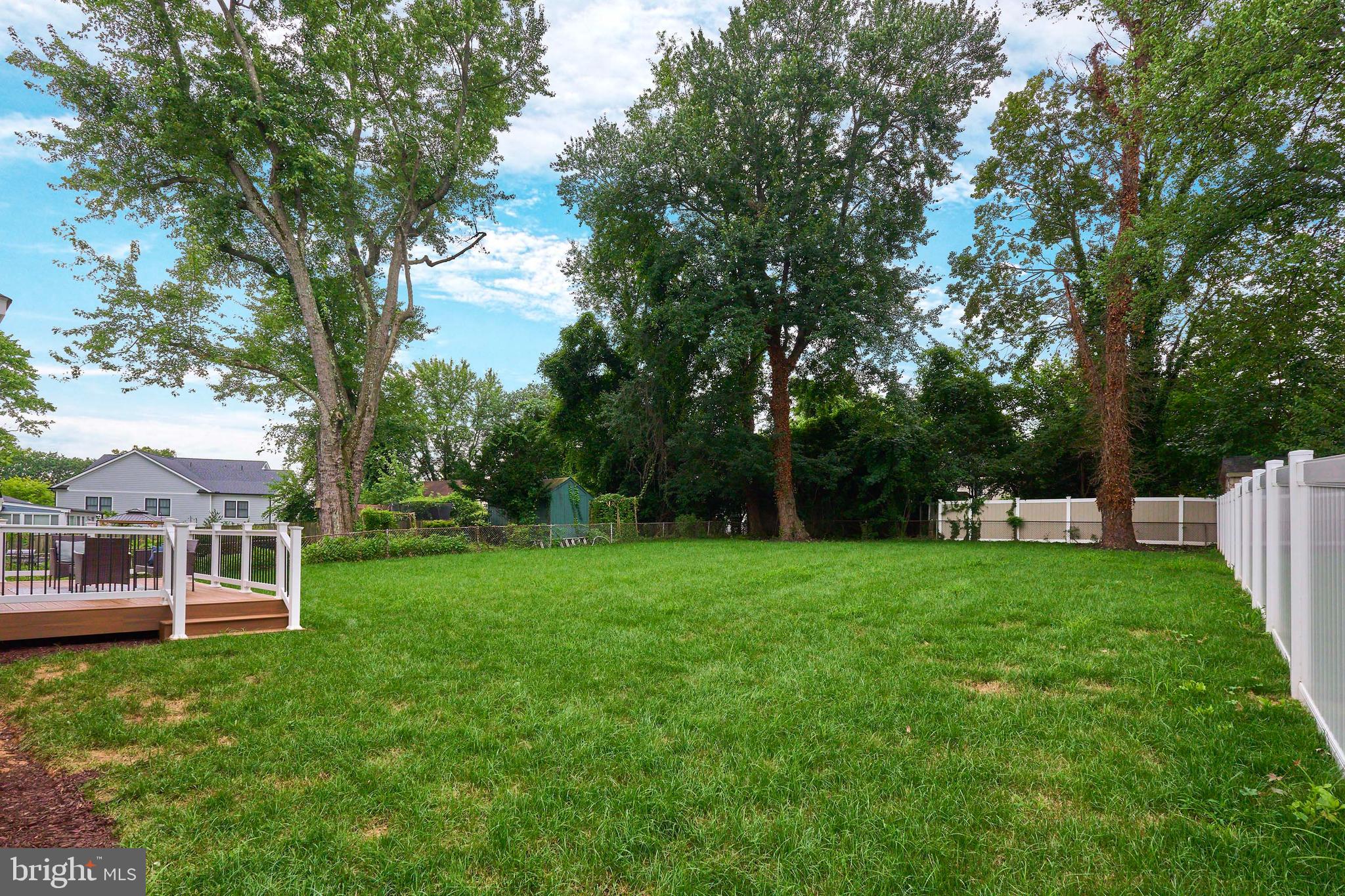 VIENNA WOODS - Residential