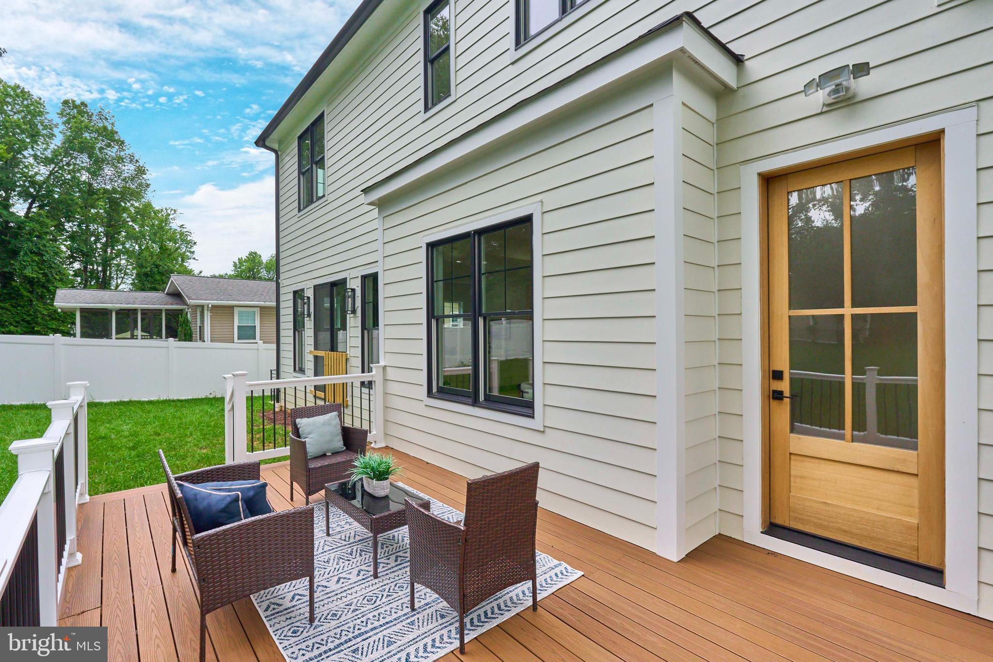 VIENNA WOODS - Residential