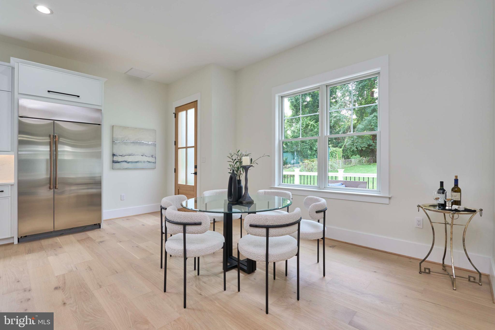 VIENNA WOODS - Residential