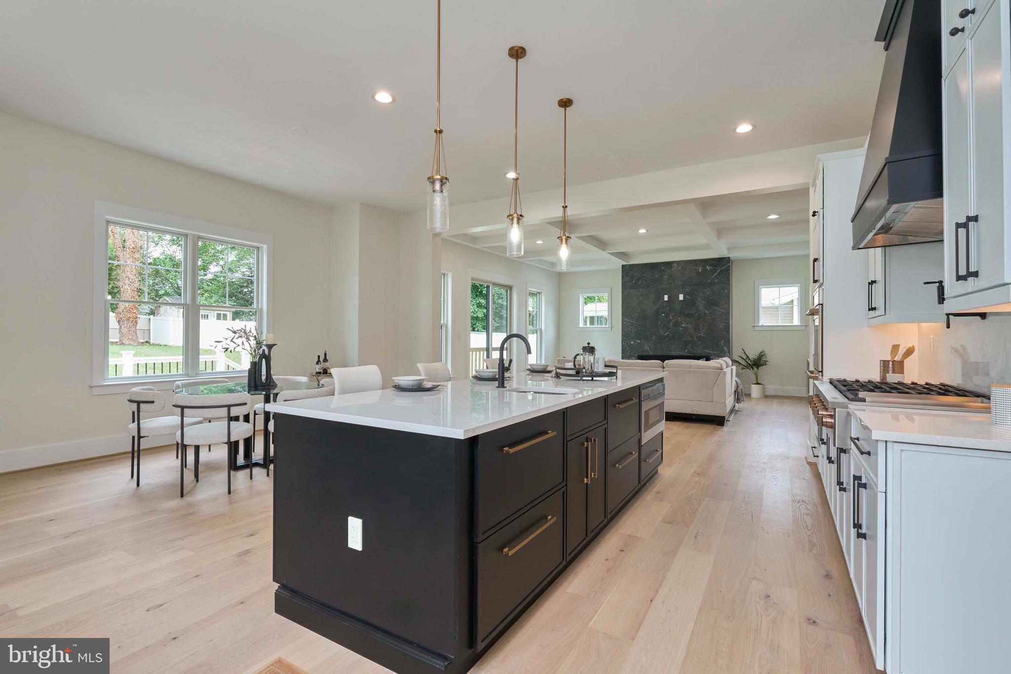 VIENNA WOODS - Residential