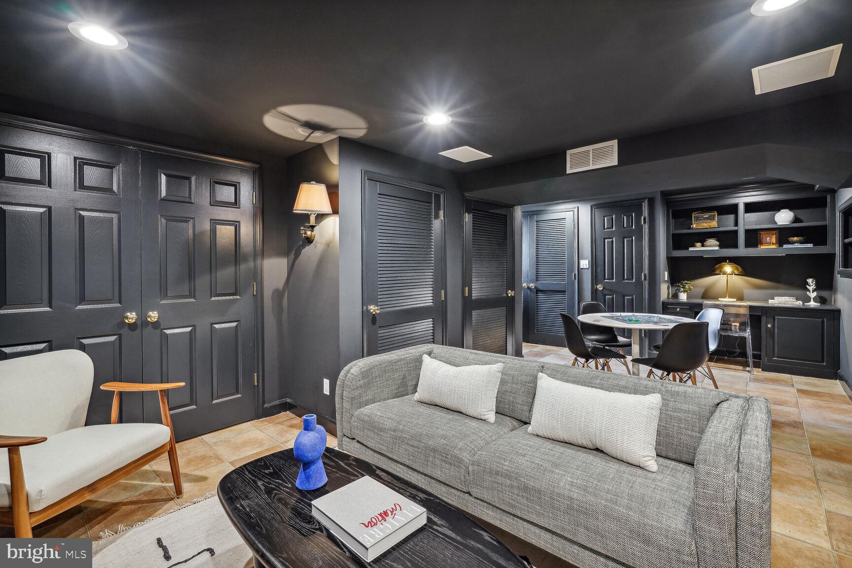 BRADDOCK HEIGHTS - Residential